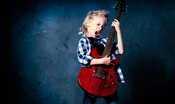 Electrónico Arrugas es suficiente ▷ Cómo elegir la mejor guitarra eléctrica para un niño - Pronorte