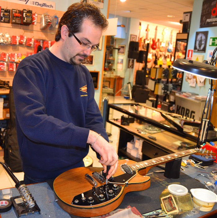 foto-luthier-pronorte.jpg