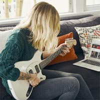Aprende a tocar con las lecciones online de Fender Play