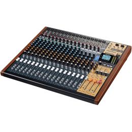 Mesa de mezclas analógica Tascam Model 24
