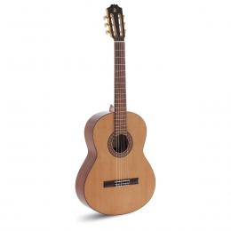 Guitarra clásica con pastilla Admira A2 Electrificada Fishman