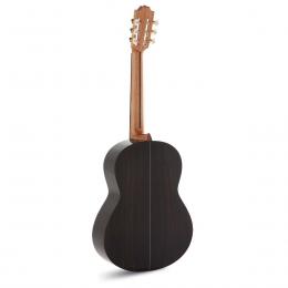 Guitarra clásica con pastilla Admira A4 Electrificada Fishman