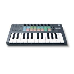 Teclado controlador MIDI alimentado por USB Novation FLKEY Mini