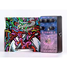 Pedal de reverb Catalinbread Sinkhole para guitarra