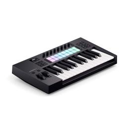 Teclado controlador Novation Launchkey 25 MK4