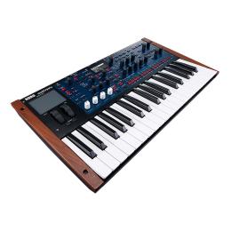 Sintetizador de modelado Korg multi/poly