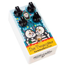 Pedal de fuzz Earthquaker Devices Dirt Transmitter Rancho De La Luna