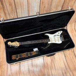 Guitarra eléctrica usada Fender Stratocaster Elite BLK 1983 + Case