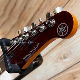 Guitarra eléctrica usada Yamaha Pacifica 611HFM RTB